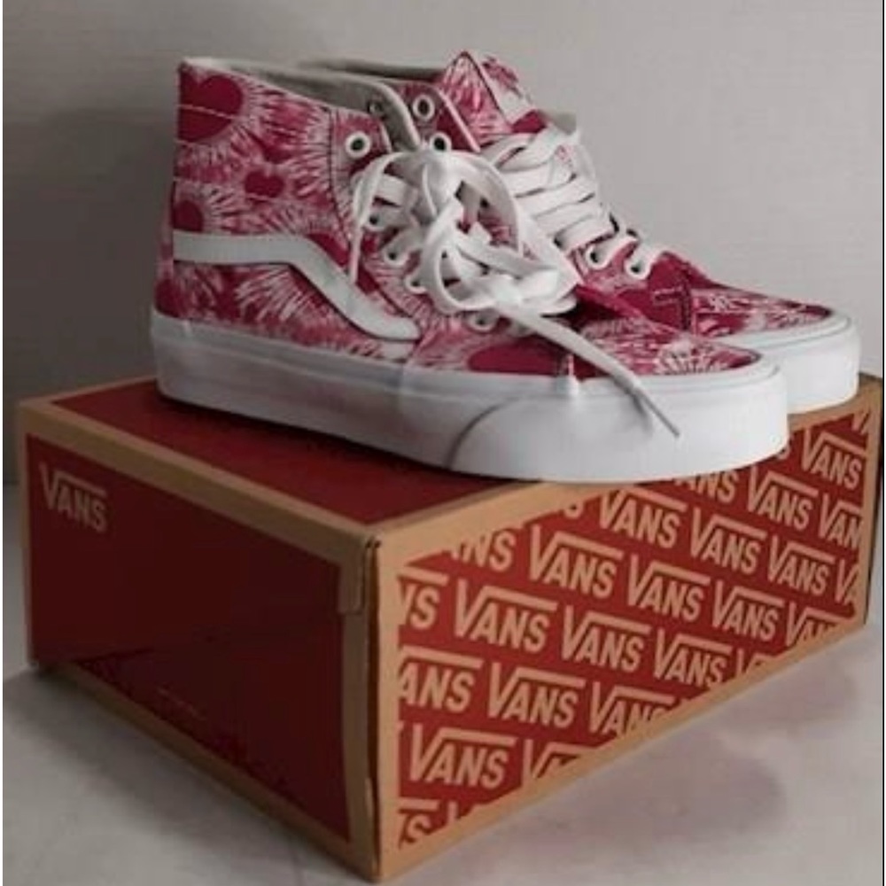 NEW - VANS - Women’s - Sk8-Hi - Tie Dye HEARTS - Fuchsia -- Women 5.5